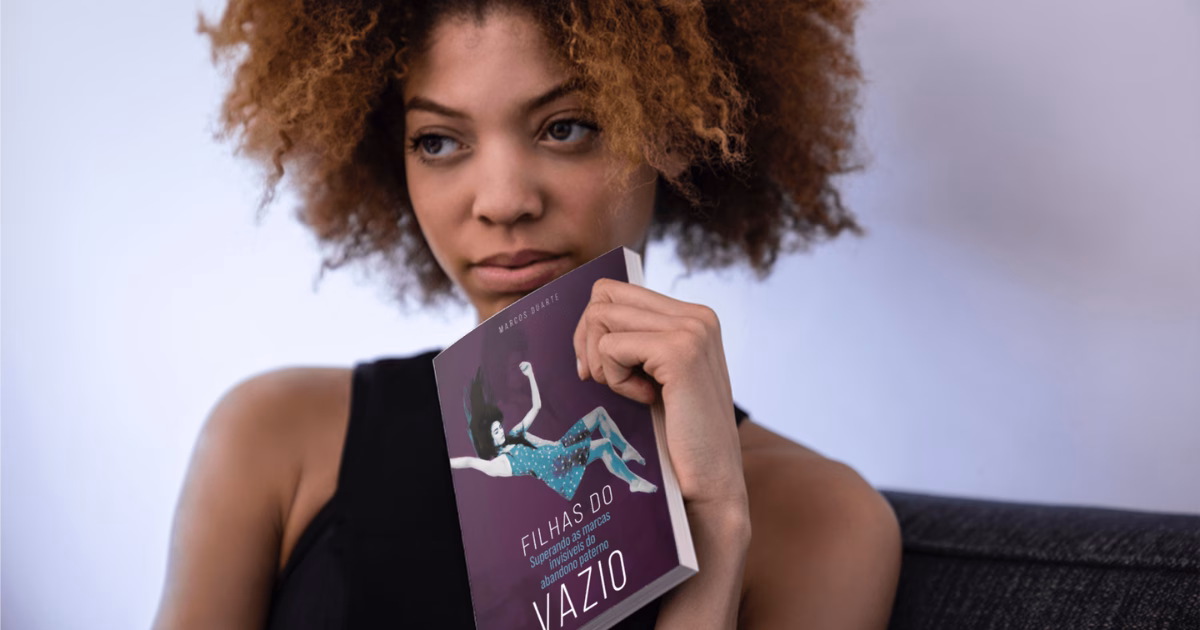"Filhas do Vazio": Livro Lançado em Fortaleza Aborda as Marcas Invisíveis do Abandono Paterno 7 "Filhas do Vazio": Livro Lançado em Fortaleza Aborda as Marcas Invisíveis do Abandono Paterno